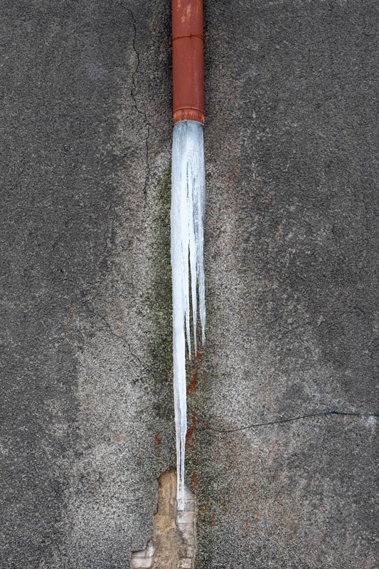 how to prevent pipes from freezing