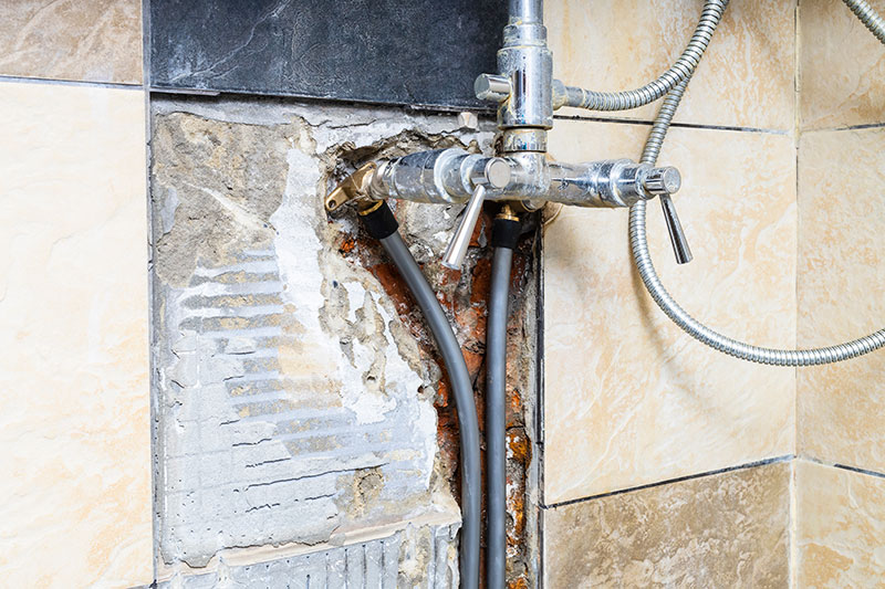 leaking-pipe-repair-1